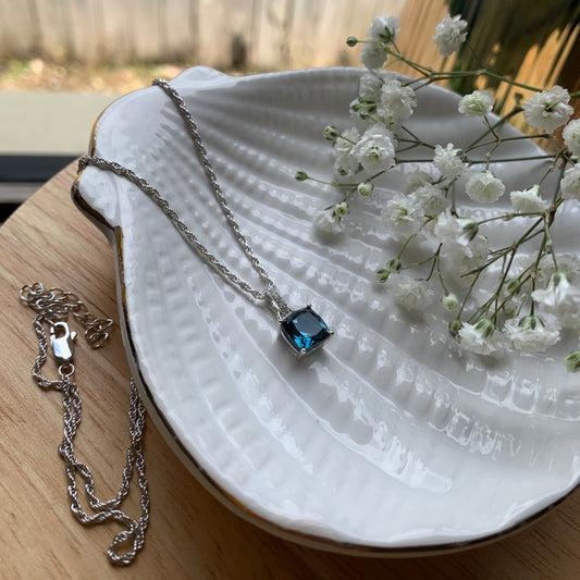 Aura Lumina Pendant - Silver