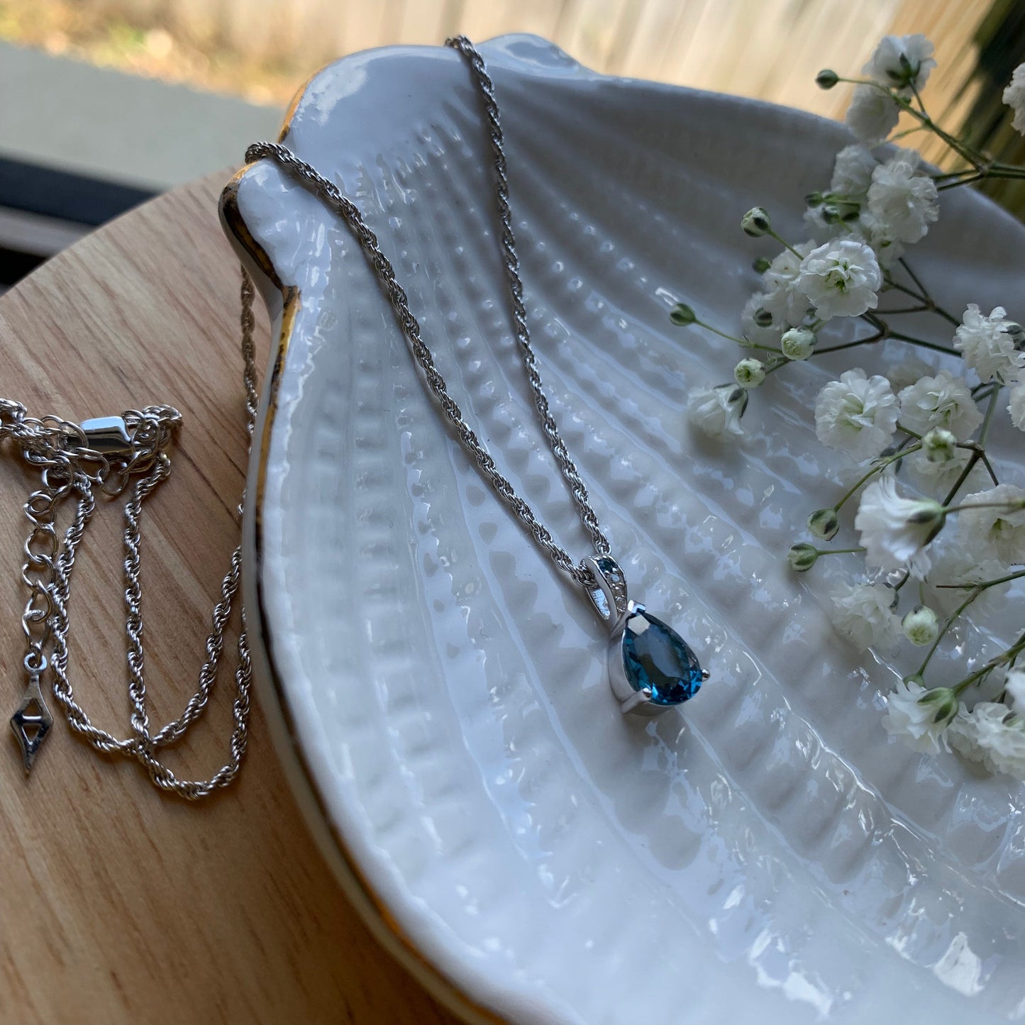 Aura Drop Pendant - Silver