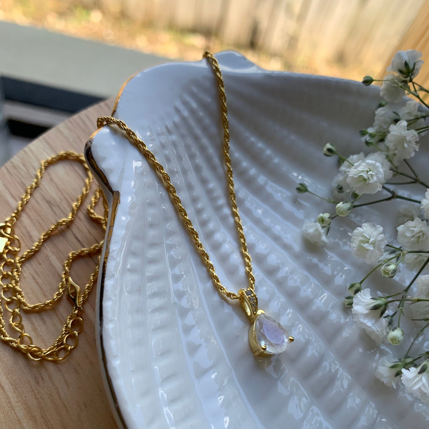 Aura Drop Pendant - Gold