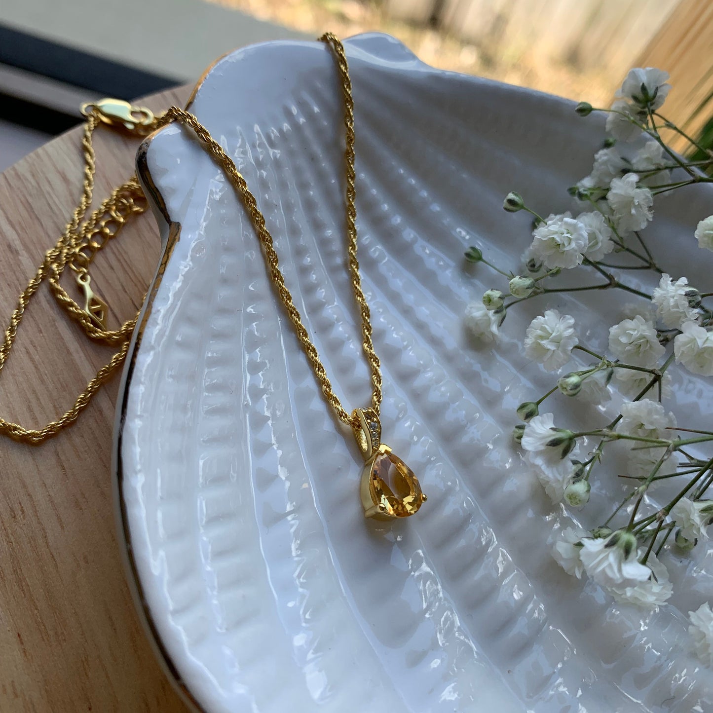 Aura Drop Pendant - Gold