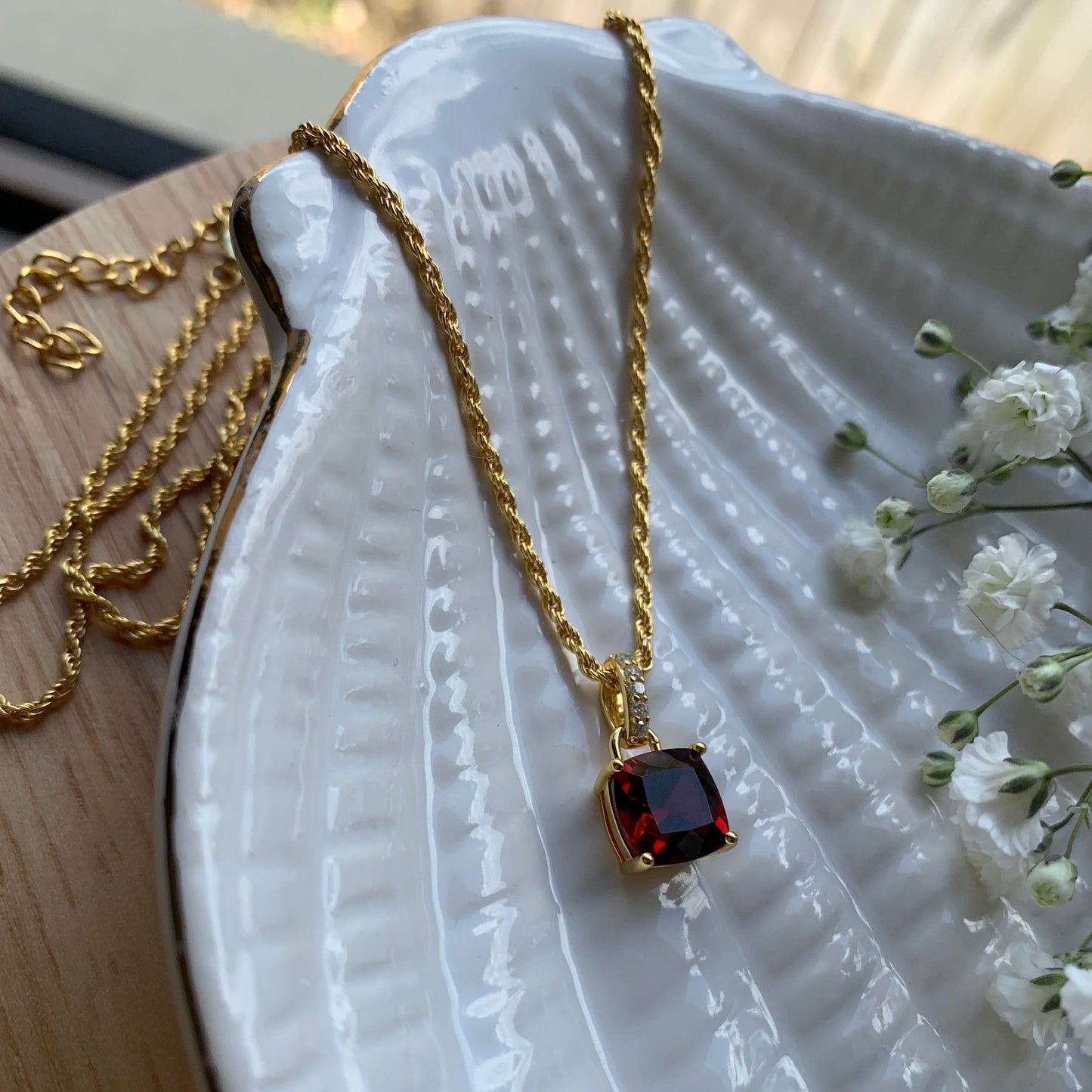 Aura Lumina Pendant - Gold