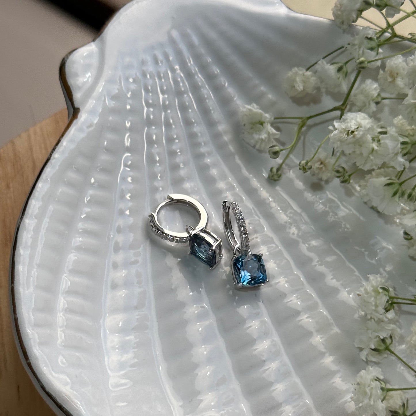 Aura Lumina Danglers - Silver