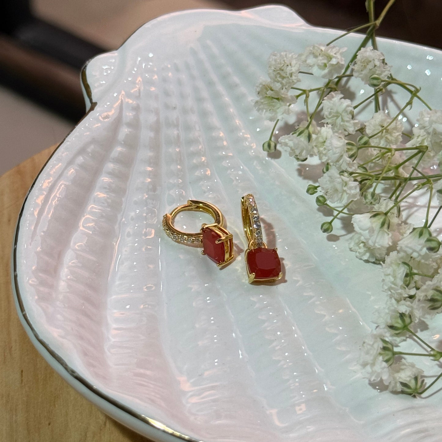 Aura Lumina Danglers - Gold