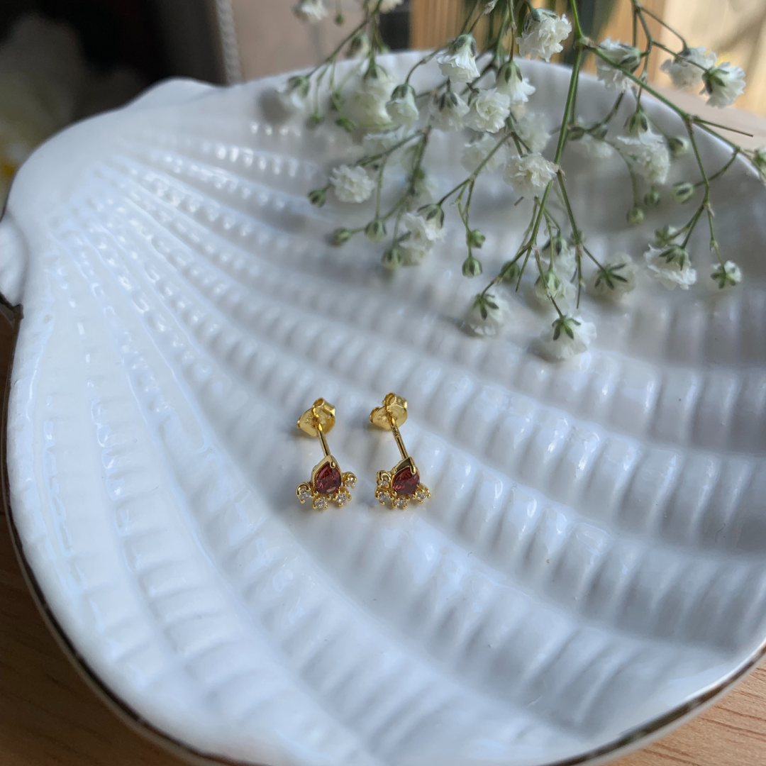 Aura Drop Studs - Gold