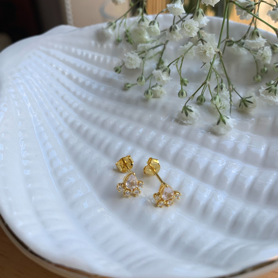 Aura Drop Studs - Gold