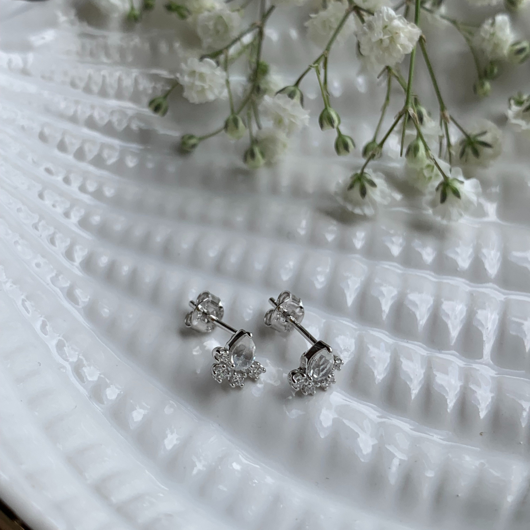 Aura Drop Studs - Silver